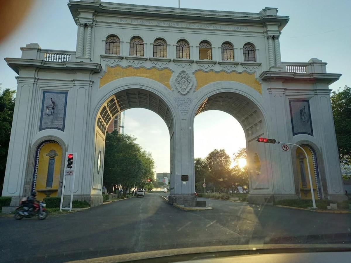 Tu Estancia Гуадалахара Екстериор снимка